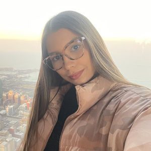 Meet your Posher, Andrea